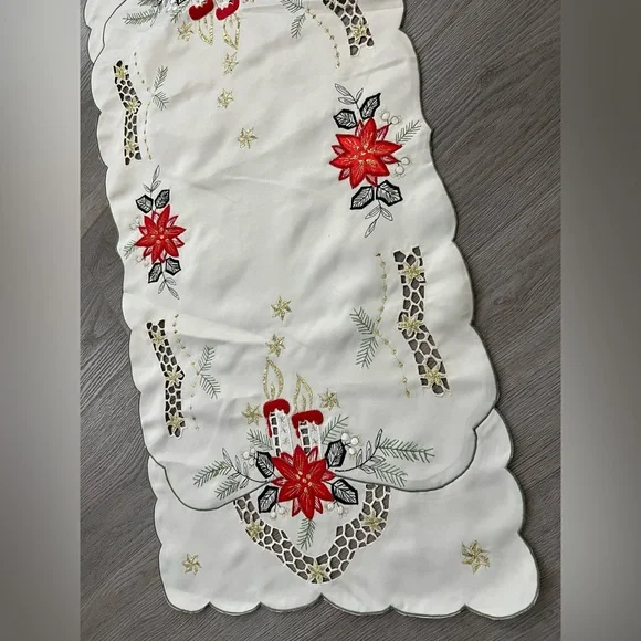 Festive Embroidered Table Runner - Picture 4 of 5